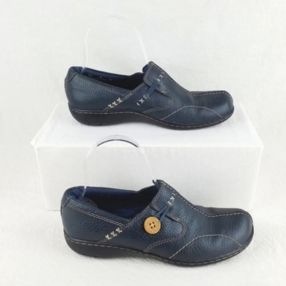 Clarks bendables blue leather flat loafers Size 7